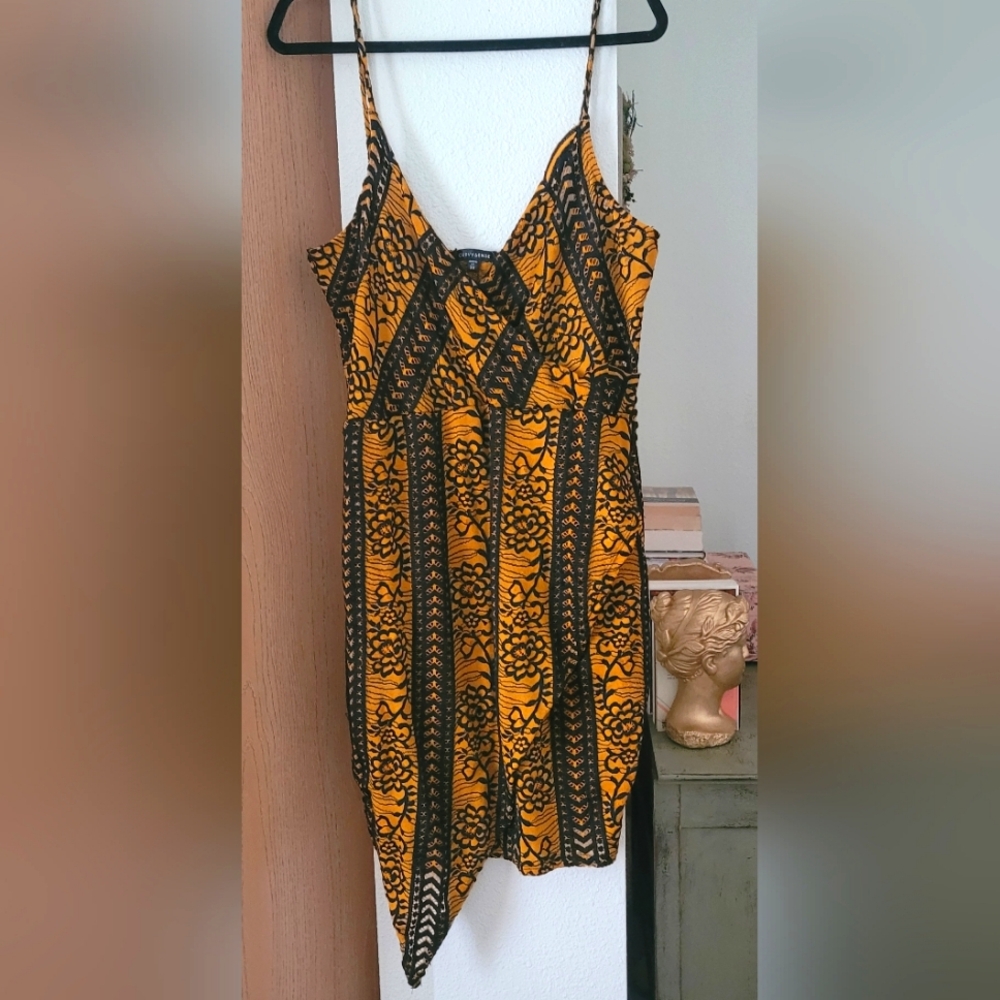 Size 3x Curvy Sense mustard asymmetrical  dress w/ black knitted embroidery